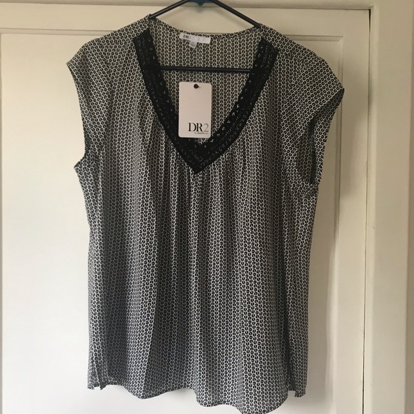 Black and white DR2 top - Picture 1 of 3